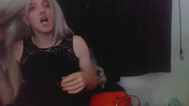 sexyblondetrans online show from 10/04/25, 09:40