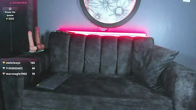 Snapshot of khriss_brown chatting on 02/19/25, 11:57 khriss brown online show from 02/19/25, 11:57
