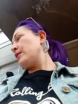 sophie banger online show from 11/08/25, 09:13