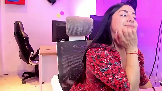 Snapshot of Kimkalifa_ chatting on 10/17/25, 12:52 Kimkalifa online show from 10/17/25, 12:52