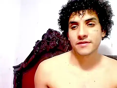 maick5- online show from 10/17/25, 04:04