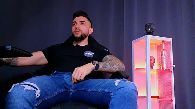 Snapshot of MightyAaron66 chatting on 02/09/25, 06:47 MightyAaron66 online show from 02/09/25, 06:47