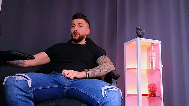 Snapshot of MightyAaron66 chatting on 02/13/25, 05:58 MightyAaron66 online show from 02/13/25, 05:58