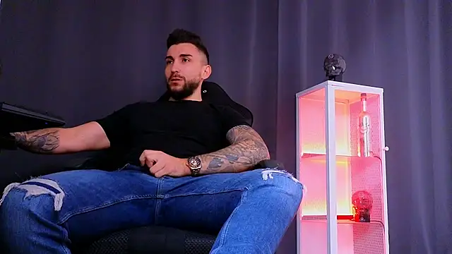 Snapshot of MightyAaron66 chatting on 02/13/25, 08:59 MightyAaron66 online show from 02/13/25, 08:59