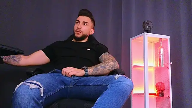 Snapshot of MightyAaron66 chatting on 02/15/25, 01:49 MightyAaron66 online show from 02/15/25, 01:49