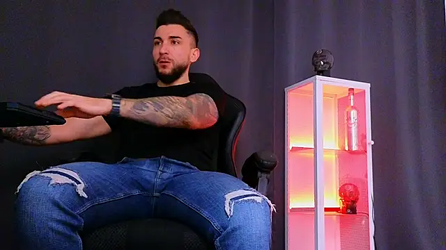 Snapshot of MightyAaron66 chatting on 02/16/25, 07:48 MightyAaron66 online show from 02/16/25, 07:48