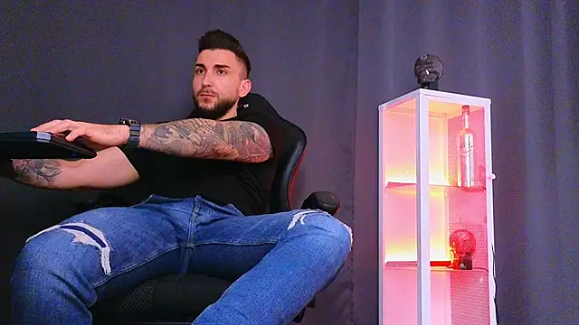 Snapshot of MightyAaron66 chatting on 02/16/25, 02:00 MightyAaron66 online show from 02/16/25, 02:00