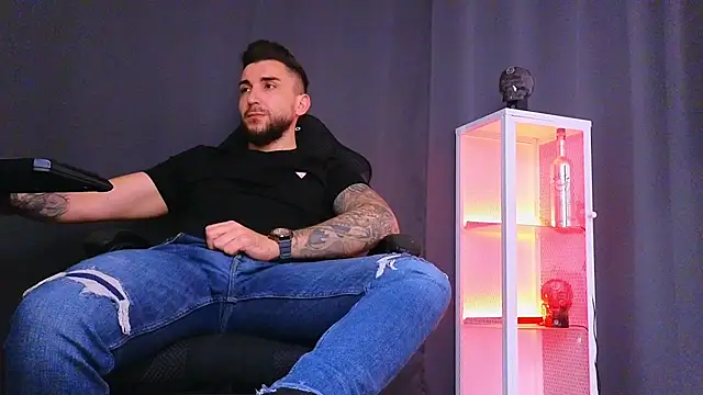 Snapshot of MightyAaron66 chatting on 02/16/25, 05:48 MightyAaron66 online show from 02/16/25, 05:48