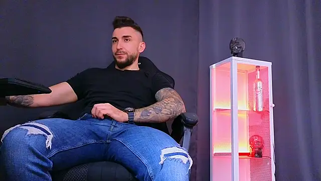 Snapshot of MightyAaron66 chatting on 02/20/25, 06:50 MightyAaron66 online show from 02/20/25, 06:50