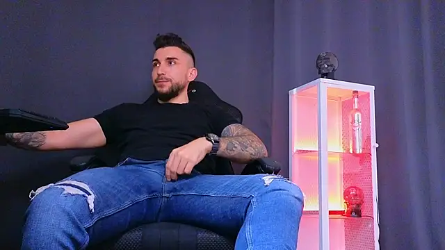 Snapshot of MightyAaron66 chatting on 02/20/25, 09:55 MightyAaron66 online show from 02/20/25, 09:55