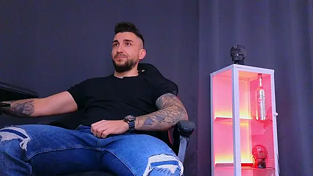 Snapshot of MightyAaron66 chatting on 02/20/25, 02:46 MightyAaron66 online show from 02/20/25, 02:46