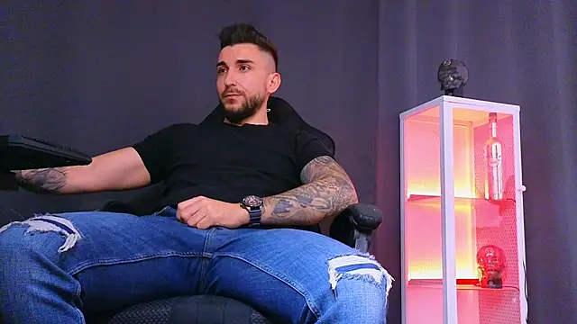 Snapshot of MightyAaron66 chatting on 02/21/25, 03:32 MightyAaron66 online show from 02/21/25, 03:32