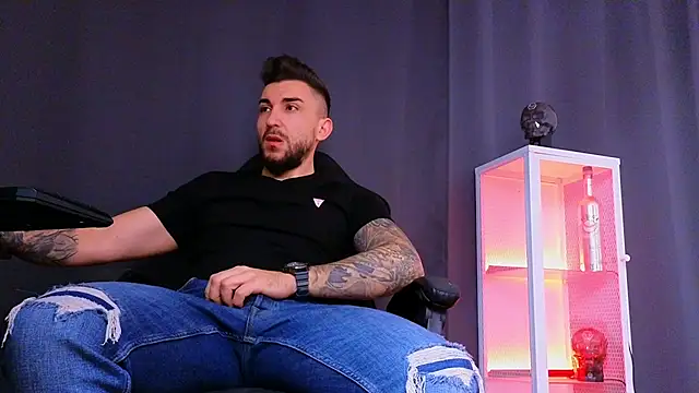 Snapshot of MightyAaron66 chatting on 02/24/25, 04:49 MightyAaron66 online show from 02/24/25, 04:49