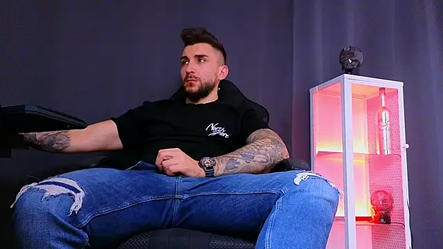 Snapshot of MightyAaron66 chatting on 02/25/25, 07:09 MightyAaron66 online show from 02/25/25, 07:09