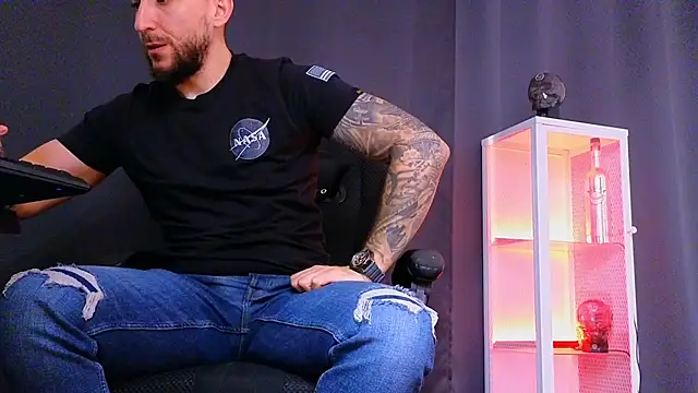 Snapshot of MightyAaron66 chatting on 02/27/25, 10:48 MightyAaron66 online show from 02/27/25, 10:48