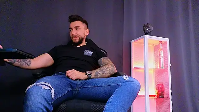 Snapshot of MightyAaron66 chatting on 02/28/25, 10:30 MightyAaron66 online show from 02/28/25, 10:30