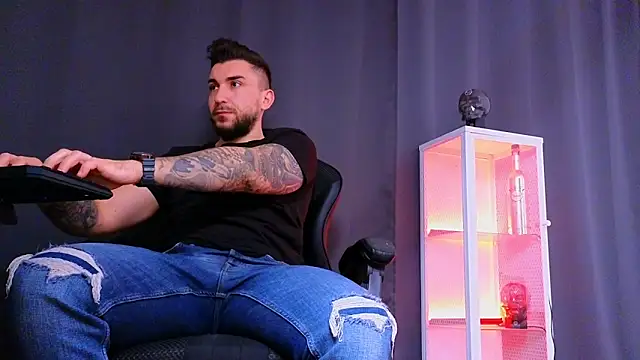 Snapshot of MightyAaron66 chatting on 03/01/25, 02:37 MightyAaron66 online show from 03/01/25, 02:37