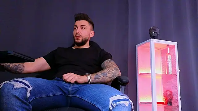 Snapshot of MightyAaron66 chatting on 03/02/25, 06:05 MightyAaron66 online show from 03/02/25, 06:05