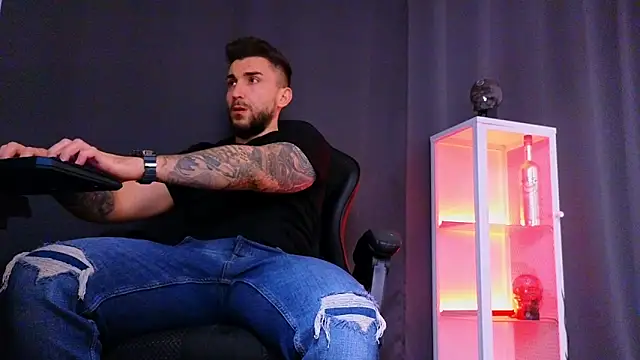 Snapshot of MightyAaron66 chatting on 03/02/25, 11:20 MightyAaron66 online show from 03/02/25, 11:20