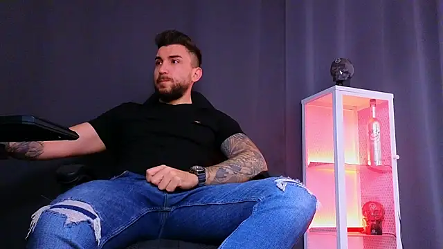 Snapshot of MightyAaron66 chatting on 03/04/25, 02:38 MightyAaron66 online show from 03/04/25, 02:38