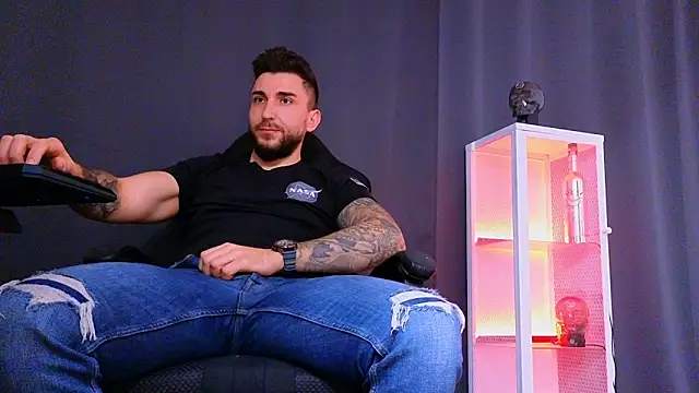 Snapshot of MightyAaron66 chatting on 03/07/25, 09:51 MightyAaron66 online show from 03/07/25, 09:51