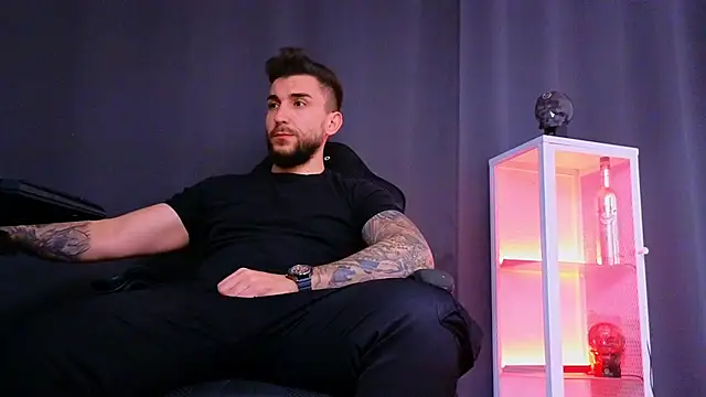 Snapshot of MightyAaron66 chatting on 03/07/25, 05:49 MightyAaron66 online show from 03/07/25, 05:49