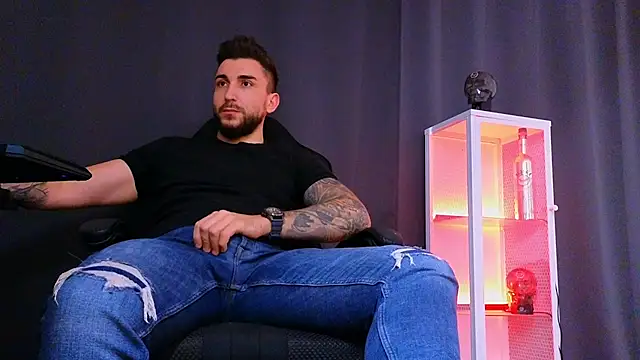 Snapshot of MightyAaron66 chatting on 03/09/25, 09:46 MightyAaron66 online show from 03/09/25, 09:46