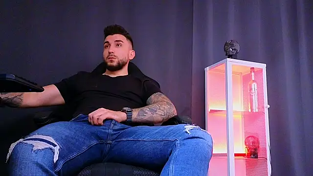 Snapshot of MightyAaron66 chatting on 03/13/25, 11:30 MightyAaron66 online show from 03/13/25, 11:30