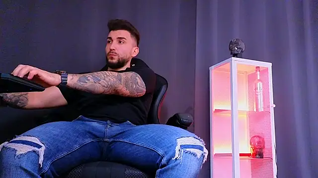 Snapshot of MightyAaron66 chatting on 03/16/25, 01:38 MightyAaron66 online show from 03/16/25, 01:38