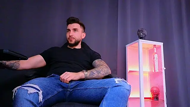 Snapshot of MightyAaron66 chatting on 03/21/25, 01:01 MightyAaron66 online show from 03/21/25, 01:01