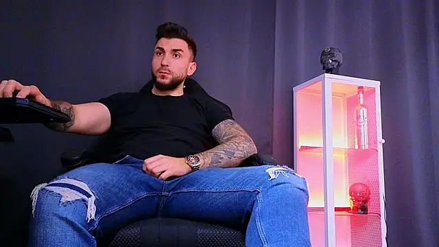 Snapshot of MightyAaron66 chatting on 03/21/25, 04:07 MightyAaron66 online show from 03/21/25, 04:07