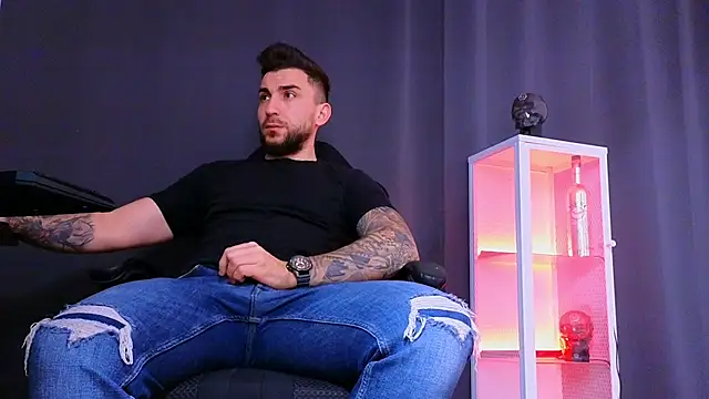 Snapshot of MightyAaron66 chatting on 03/22/25, 02:27 MightyAaron66 online show from 03/22/25, 02:27