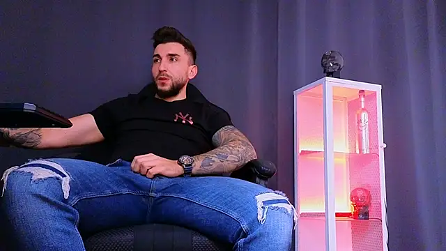 Snapshot of MightyAaron66 chatting on 03/22/25, 11:32 MightyAaron66 online show from 03/22/25, 11:32