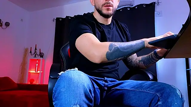 Snapshot of MightyAaron66 chatting on 09/08/25, 03:22 MightyAaron66 online show from 09/08/25, 03:22