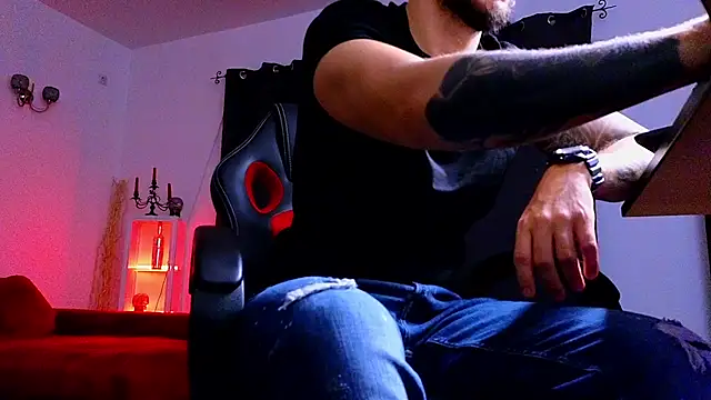 Snapshot of MightyAaron66 chatting on 09/12/25, 01:28 MightyAaron66 online show from 09/12/25, 01:28