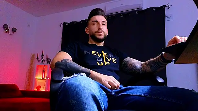 Snapshot of MightyAaron66 chatting on 09/14/25, 01:49 MightyAaron66 online show from 09/14/25, 01:49