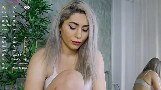 Snapshot of CelineMeyerr chatting on 02/18/25, 06:26 CelineMeyerr online show from 02/18/25, 06:26