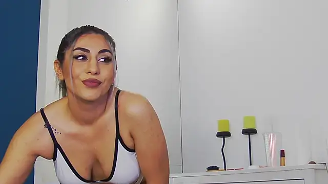 Snapshot of CelineMeyerr chatting on 11/07/25, 06:35 CelineMeyerr online show from 11/07/25, 06:35