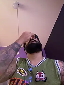 Lyon vach online show from 10/17/25, 08:11