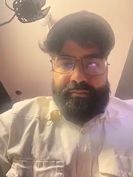 Lyon vach online show from 10/31/25, 01:01