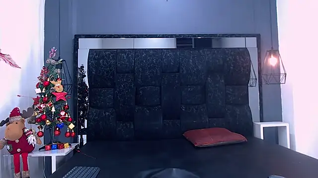 Molly Spears online show from 12/05/25, 07:43