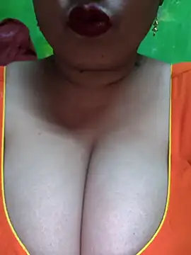 Snapshot of Rinki_Guptaa chatting on 01/15/25, 06:08 Rinki Guptaa online show from 01/15/25, 06:08