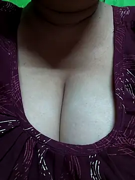 Snapshot of Rinki_Guptaa chatting on 02/19/25, 12:11 Rinki Guptaa online show from 02/19/25, 12:11