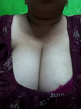 Snapshot of Rinki_Guptaa chatting on 02/19/25, 06:10 Rinki Guptaa online show from 02/19/25, 06:10