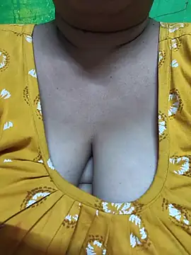 Snapshot of Rinki_Guptaa chatting on 03/03/25, 07:17 Rinki Guptaa online show from 03/03/25, 07:17