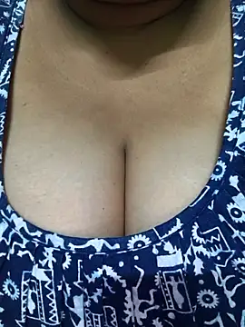 Snapshot of Rinki_Guptaa chatting on 09/12/25, 06:41 Rinki Guptaa online show from 09/12/25, 06:41