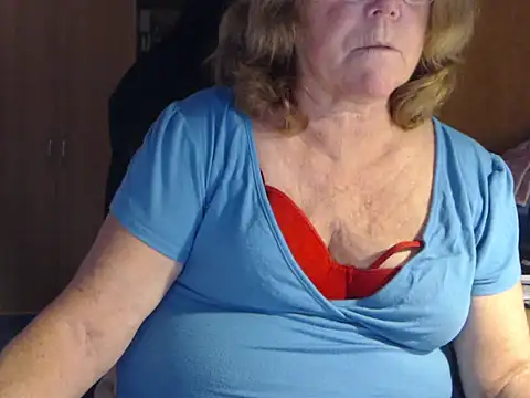 Snapshot of _sunshine__ chatting on 12/18/24, 07:36 sunshine online show from 12/18/24, 07:36