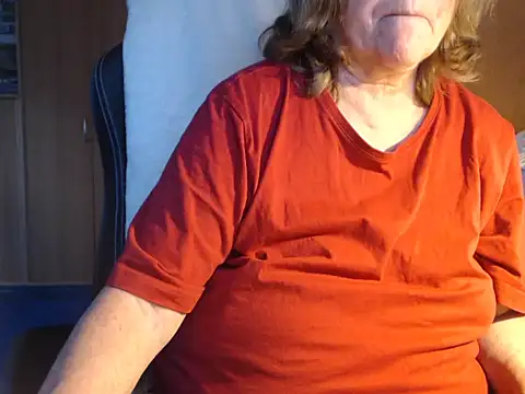 Snapshot of _sunshine__ chatting on 01/08/25, 07:34 sunshine online show from 01/08/25, 07:34