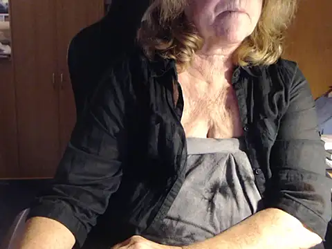 Snapshot of _sunshine__ chatting on 01/27/25, 05:04 sunshine online show from 01/27/25, 05:04