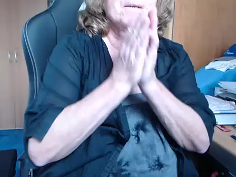 Snapshot of _sunshine__ chatting on 03/04/25, 07:19 sunshine online show from 03/04/25, 07:19